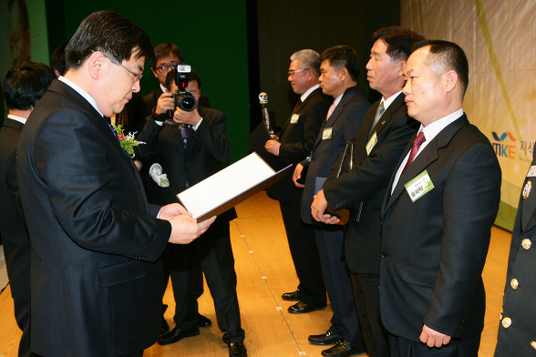 2009prd_003.jpg